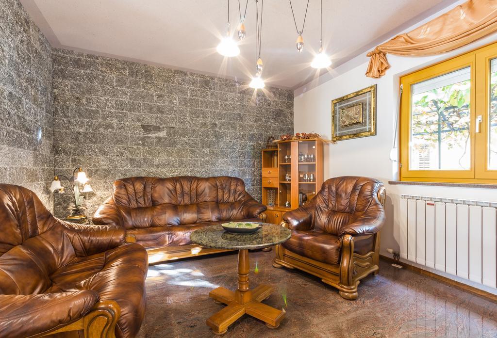 Apartments And Rooms Michaela Fažana Δωμάτιο φωτογραφία