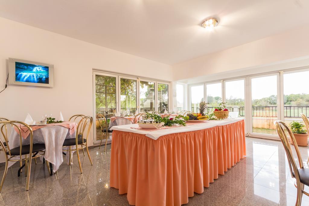 Apartments And Rooms Michaela Fažana Δωμάτιο φωτογραφία