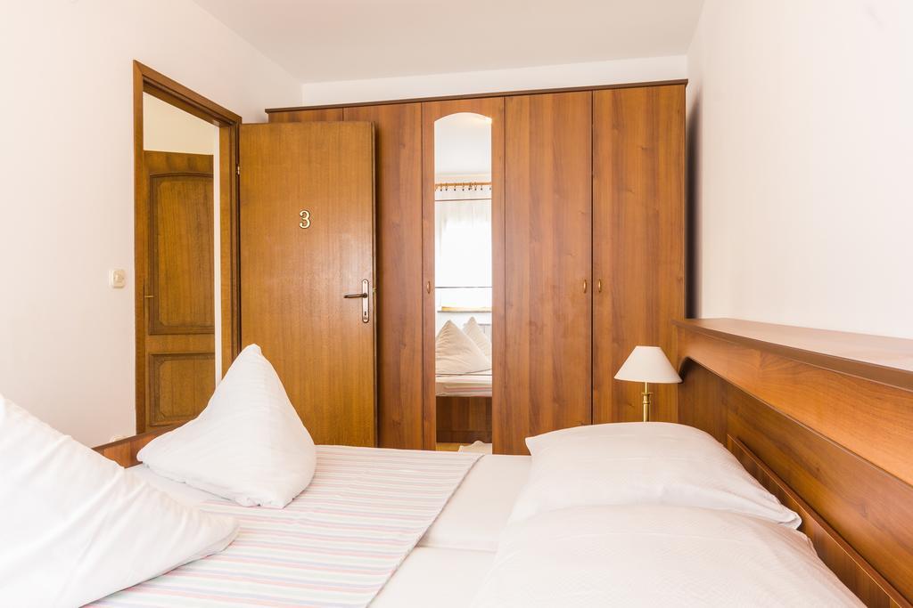 Apartments And Rooms Michaela Fažana Δωμάτιο φωτογραφία